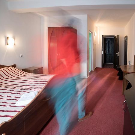 Hotel Marion Padurea Rotunda*** Reghin Buitenkant foto