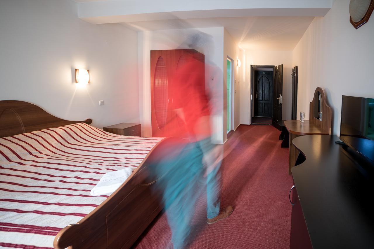 Hotel Marion Padurea Rotunda*** Reghin Buitenkant foto
